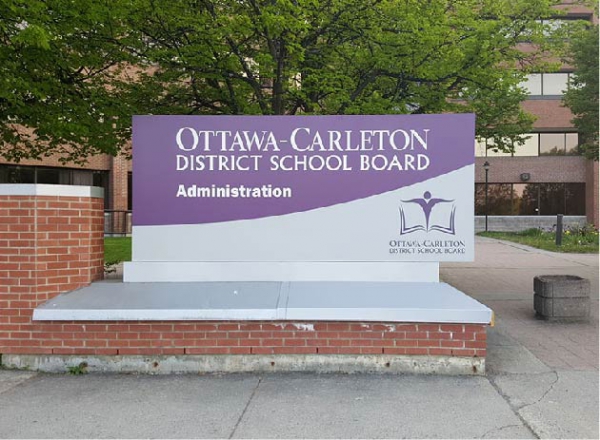Trường Trung học công lập Ottawa-Carlerton District School Board 
