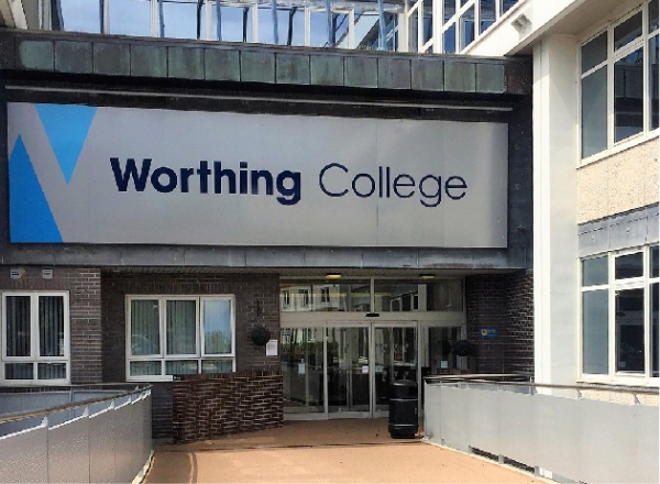 Worthing College - Trường Công lập tại Anh Quốc