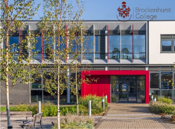 Brockenhurst College - Trường THPT Công lập Anh Quốc