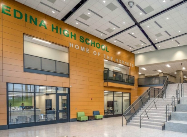 Trường Trung học Edina Senior High School