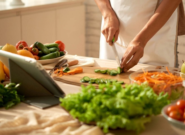 Lợi ích khi du học sinh biết nấu ăn