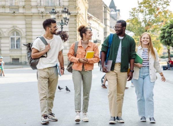 Tại sao giao tiếp và đối thoại liên văn hóa lại quan trọng?